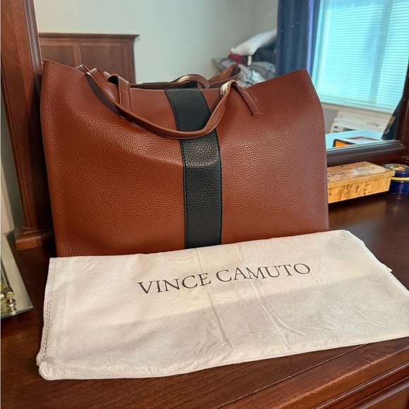 Vince Camuto Handbags - NWOT Vince Camuto Brown Leather Tote
